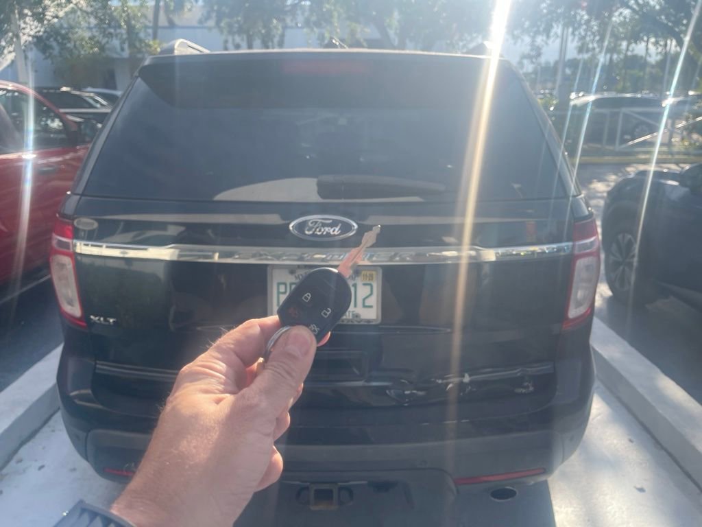 Used 2012 Ford Explorer XLT FWD image 4