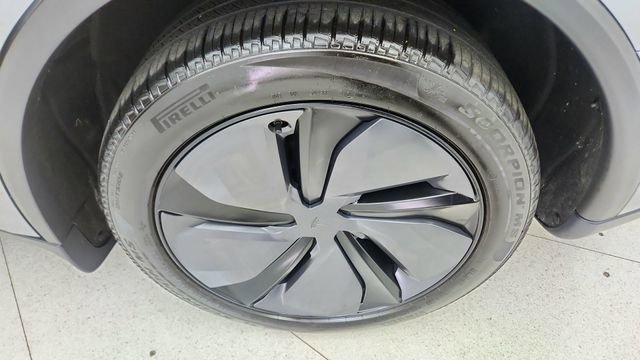 Used 2026 Tesla Model Y 2WD image 57