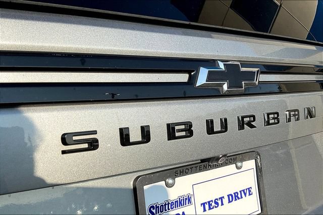 Used 2023 Chevrolet Suburban Z71 AWD/4WD image 26