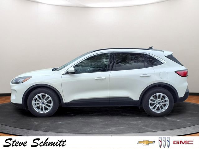 Used 2020 Ford Escape SE image 2