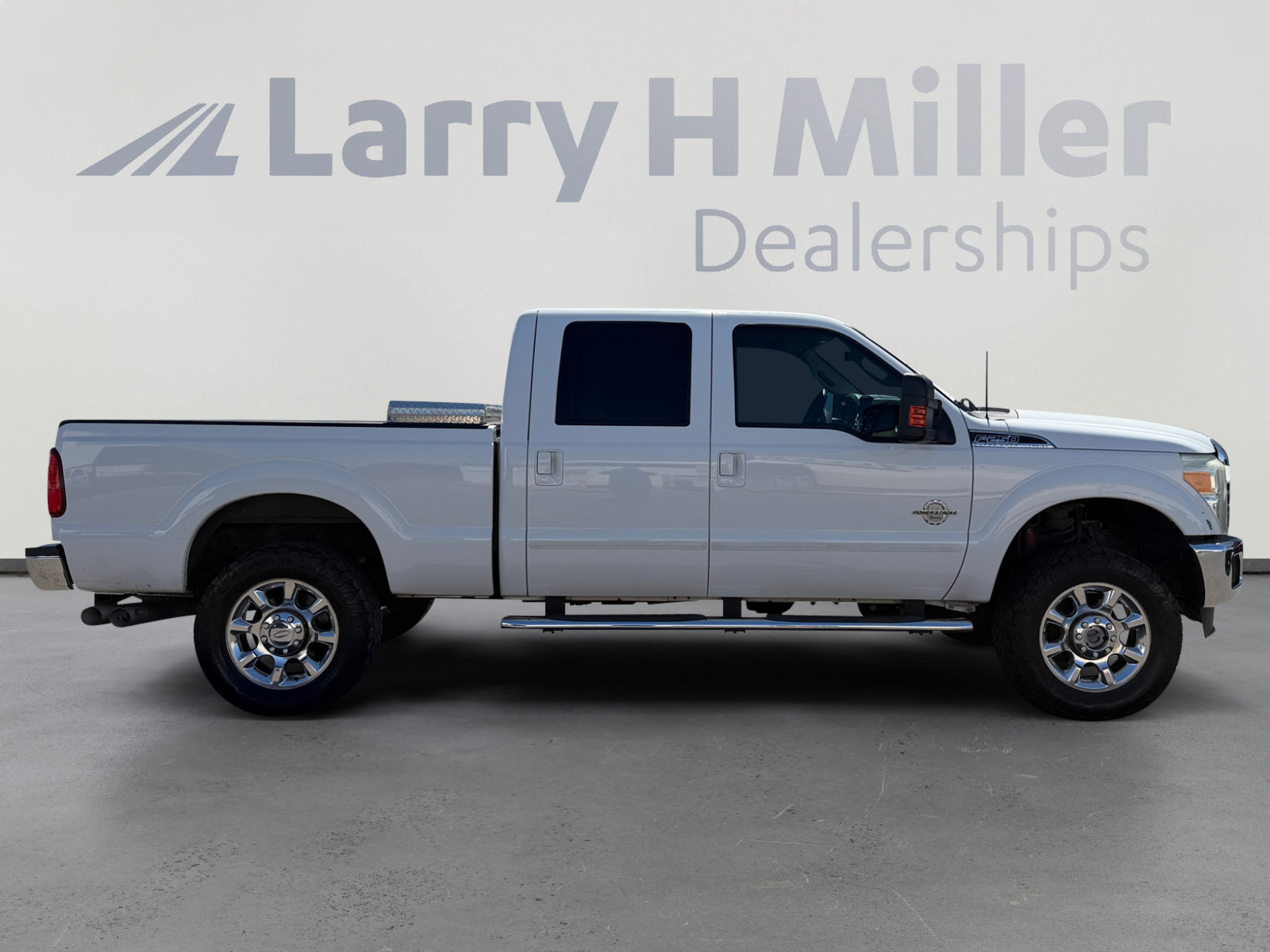 Used 2013 Ford F250 Lariat w/ FX4 Off Road Pkg AWD/4WD image 6