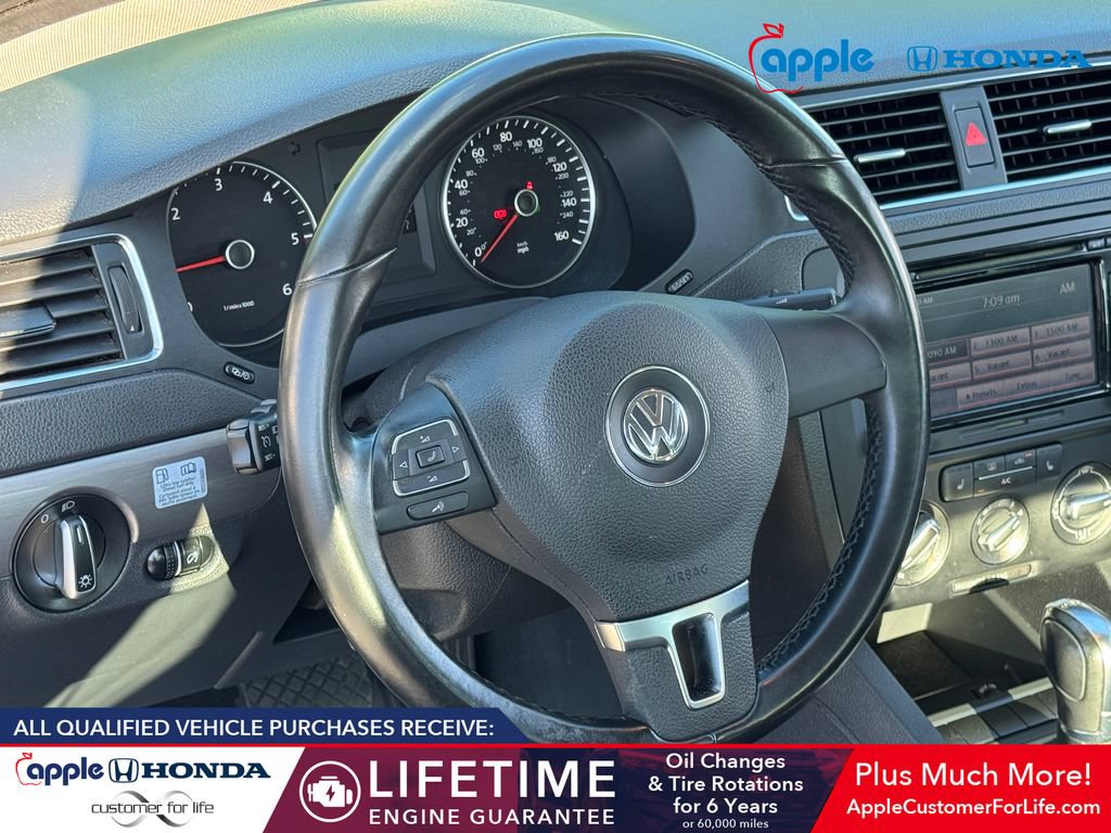 Used 2013 Volkswagen Jetta TDI FWD image 10