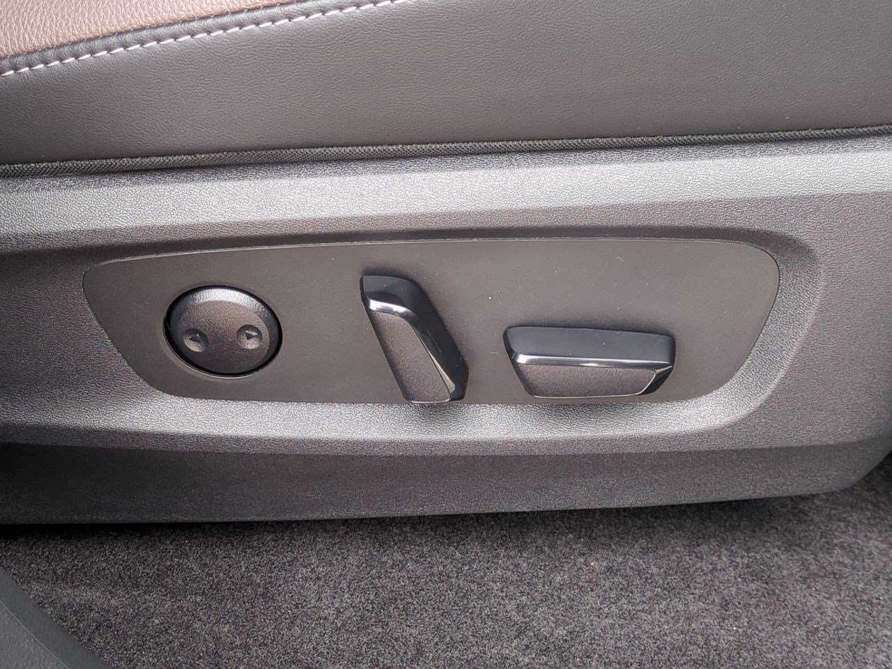 New 2026 Nissan Pathfinder Platinum w/ Accent Package FWD image 42