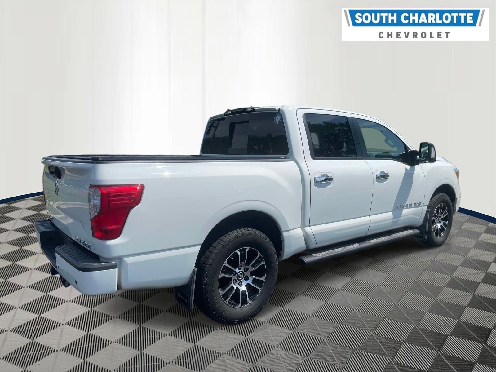 Used 2020 Nissan Titan SV w/ SV Convenience Package AWD/4WD image 4