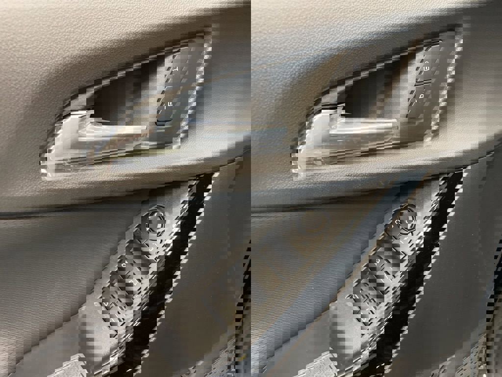 New 2026 Chevrolet Equinox LT w/ Convenience Package II image 14