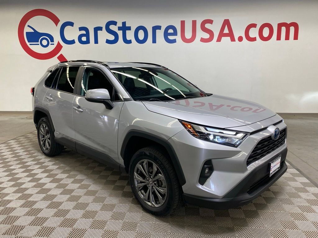 Used 2022 Toyota RAV4 XLE Premium image 1