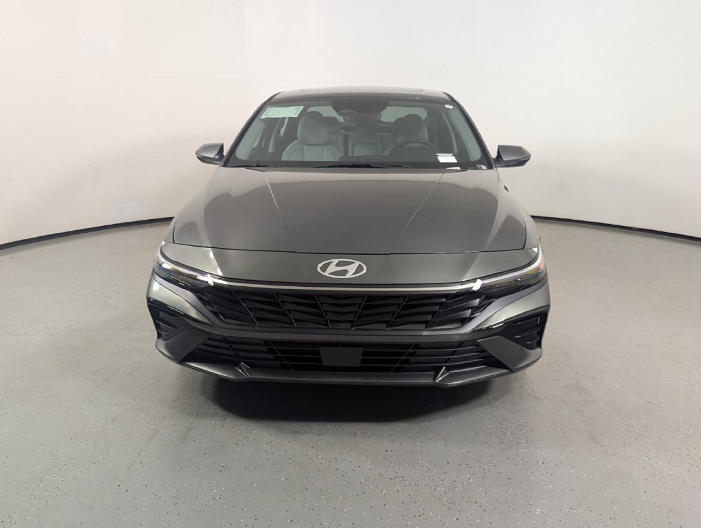 New 2026 Hyundai Elantra Limited FWD image 2