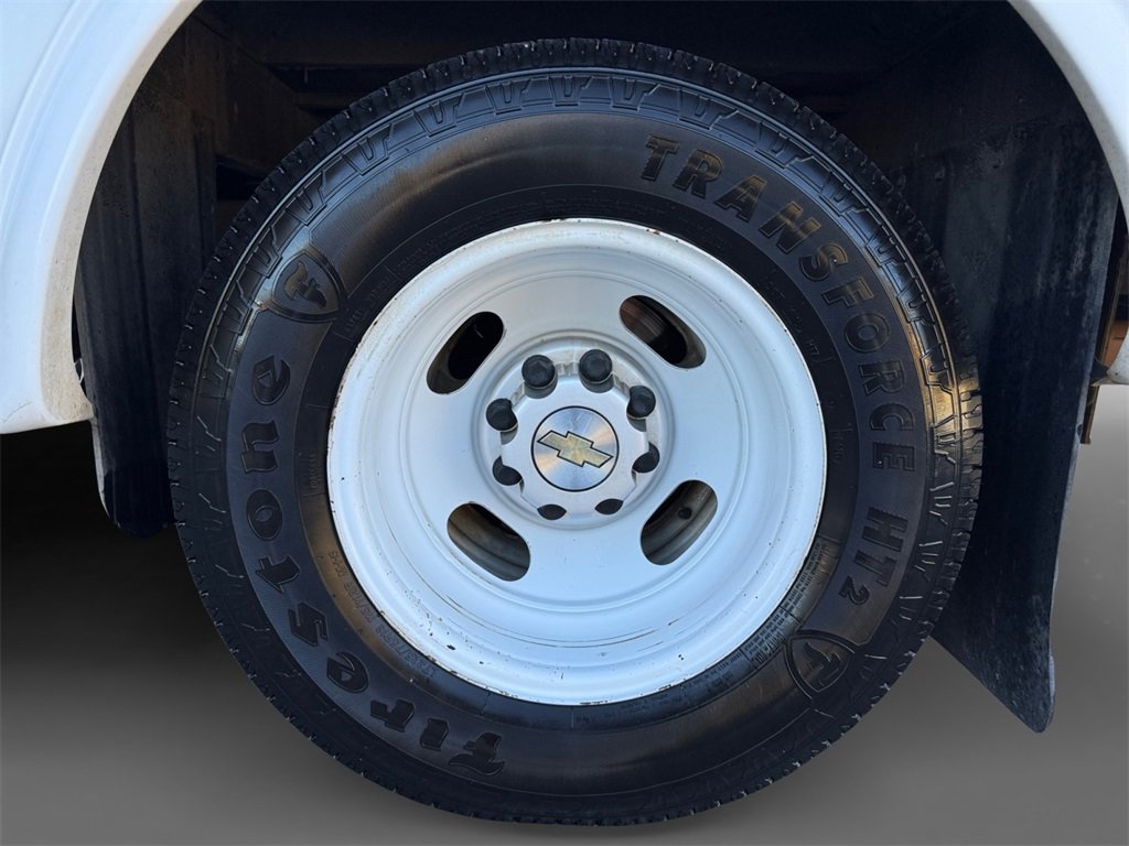 Used 2015 Chevrolet Express 3500 w/ Shuttle Bus Package image 11