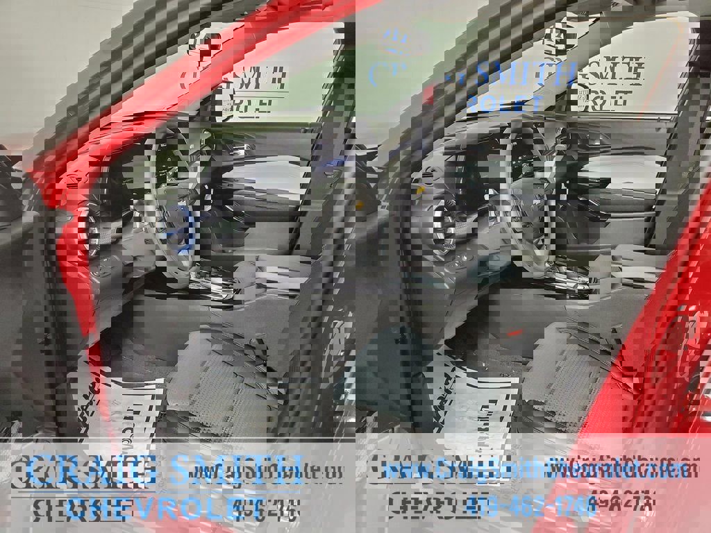 New 2026 Chevrolet Trax LT w/ Sunroof Package image 32