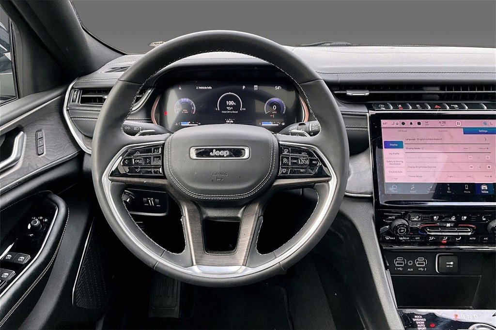 Used 2023 Jeep Grand Cherokee Overland w/ MOPAR Finishing Package image 2