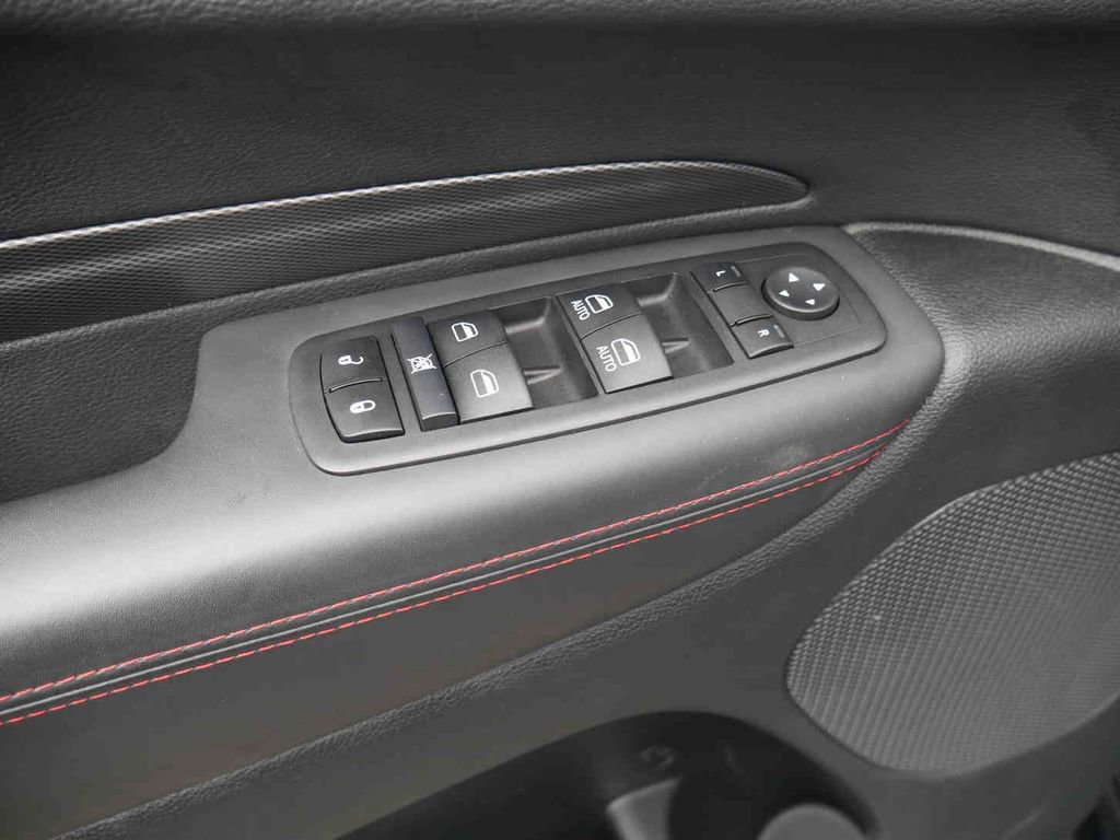 Used 2025 Dodge Durango R/T AWD/4WD image 31