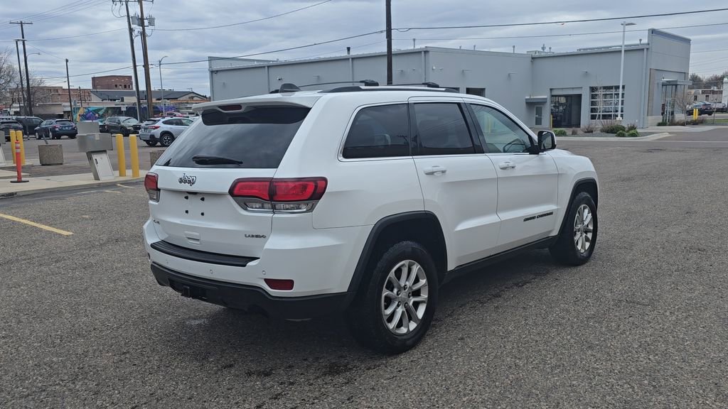 Used 2021 Jeep Grand Cherokee Laredo AWD/4WD image 5