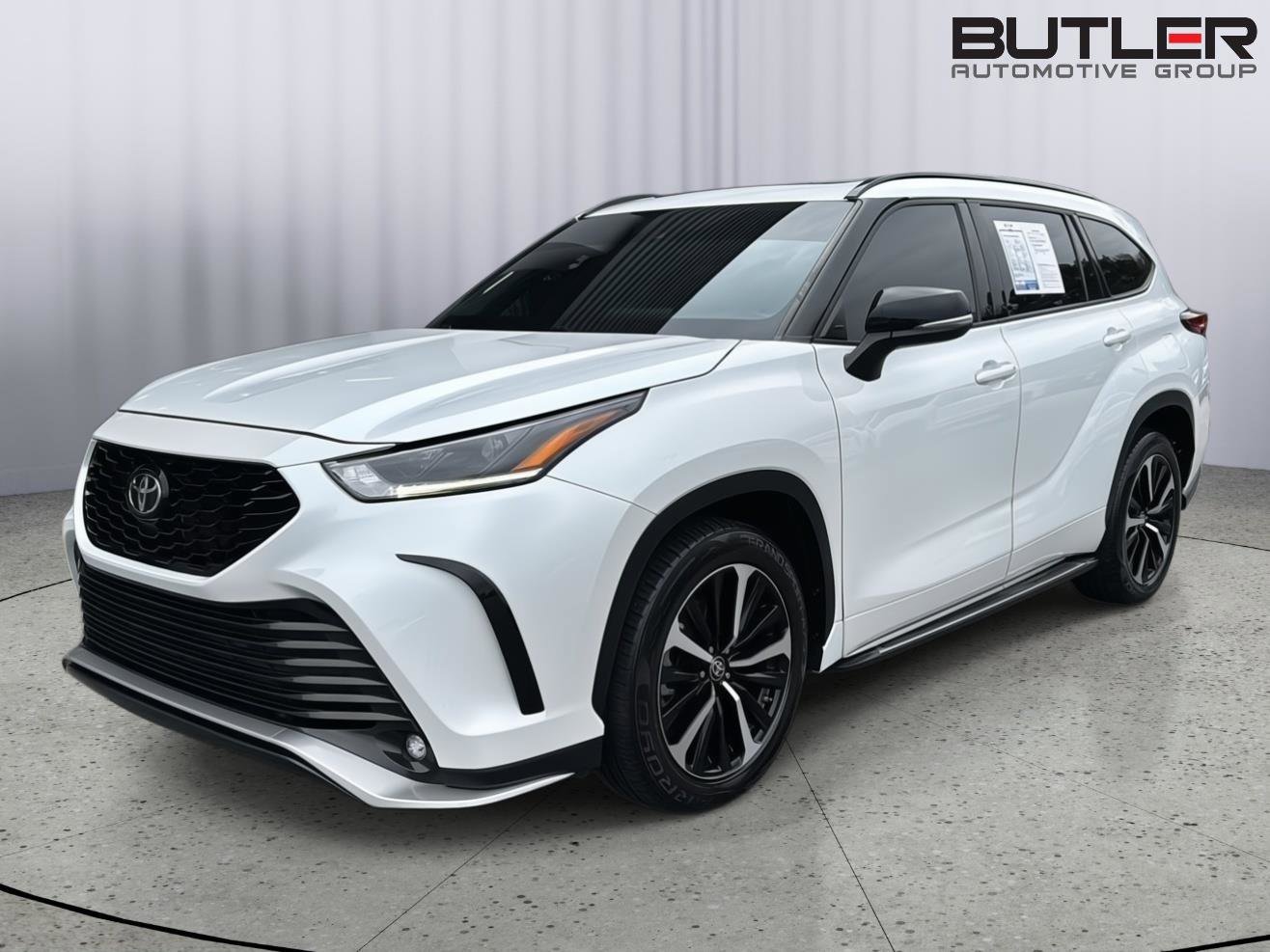 Used 2022 Toyota Highlander XSE