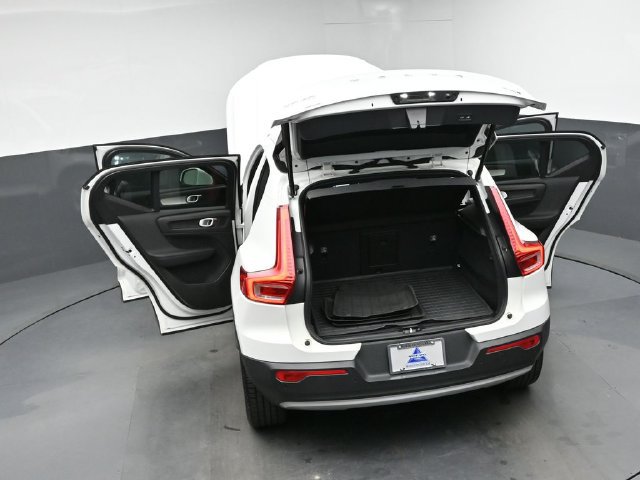 Used 2019 Volvo XC40 T5 Momentum AWD/4WD image 47
