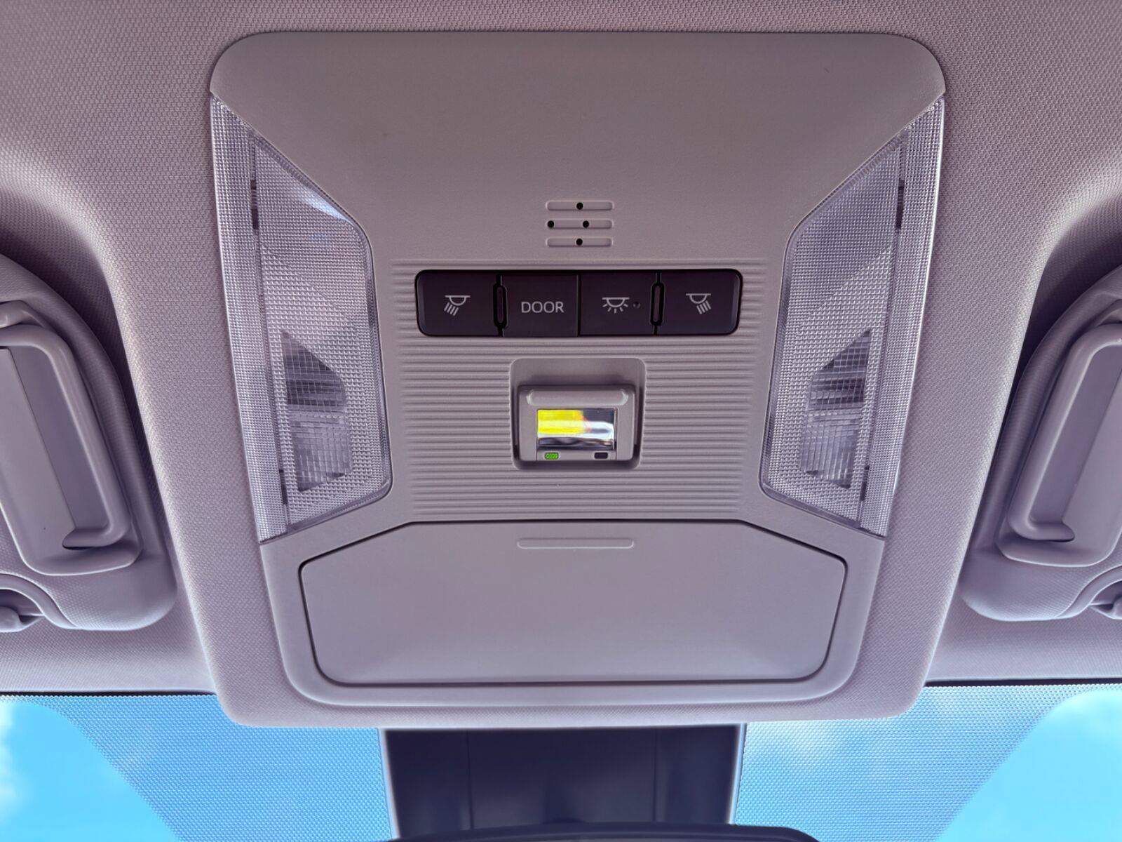 Used 2024 Toyota RAV4 XLE FWD image 39