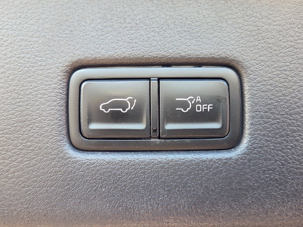 Certified 2024 Kia Carnival SX FWD image 36