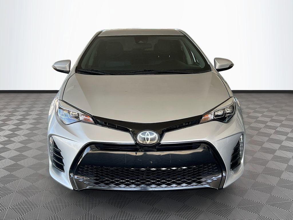 Used 2019 Toyota Corolla SE FWD image 2