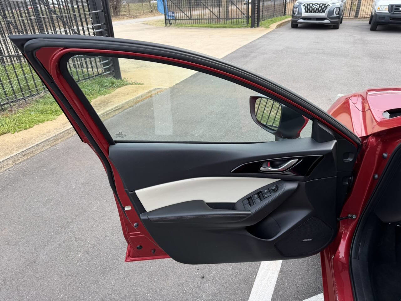 Used 2014 MAZDA MAZDA3 s Grand Touring image 27