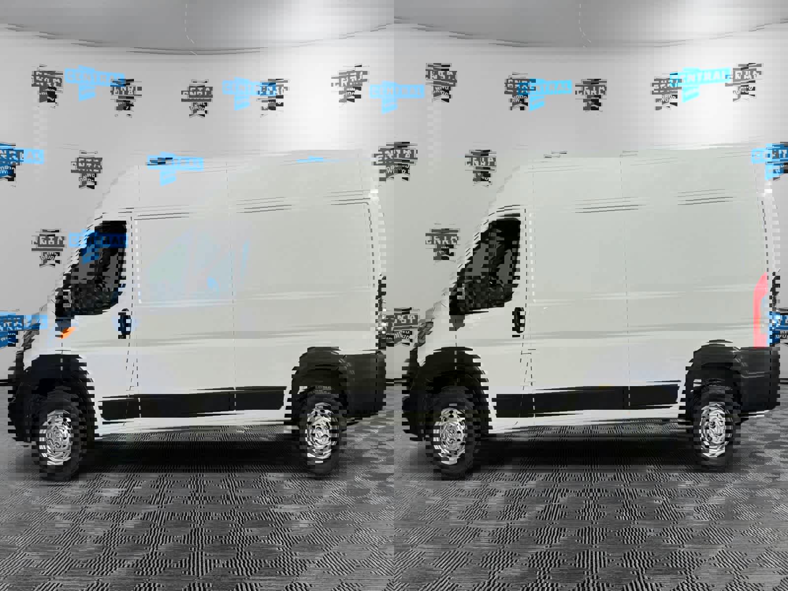 Used 2025 RAM ProMaster 2500 w/ Convenience Group image 3