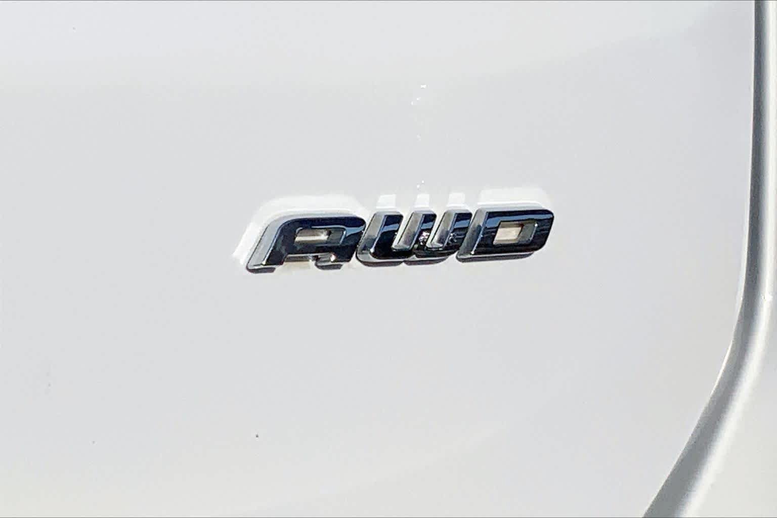 Used 2022 Ford Edge SEL AWD/4WD image 9