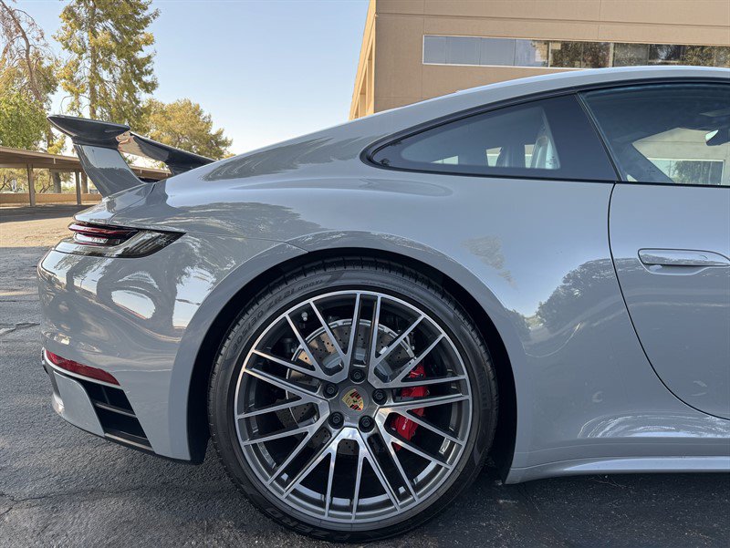 Used 2024 Porsche 911 Carrera 4S w/ Premium Package AWD/4WD image 28