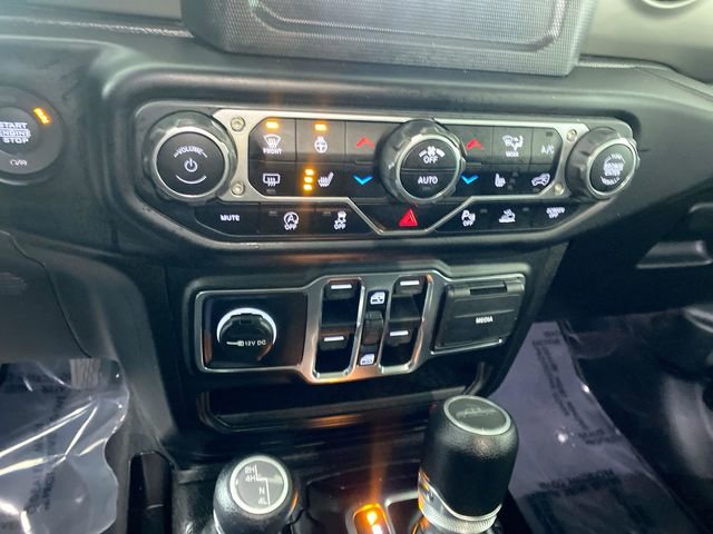 Used 2021 Jeep Gladiator Willys image 10