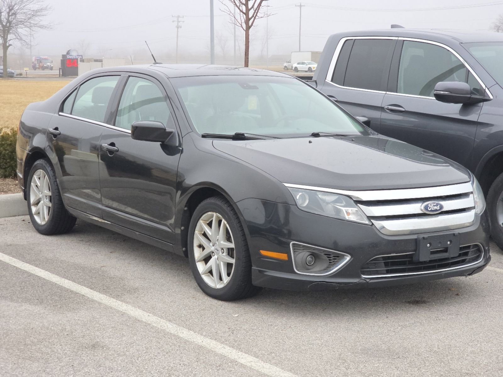 Used 2012 Ford Fusion SEL image 2