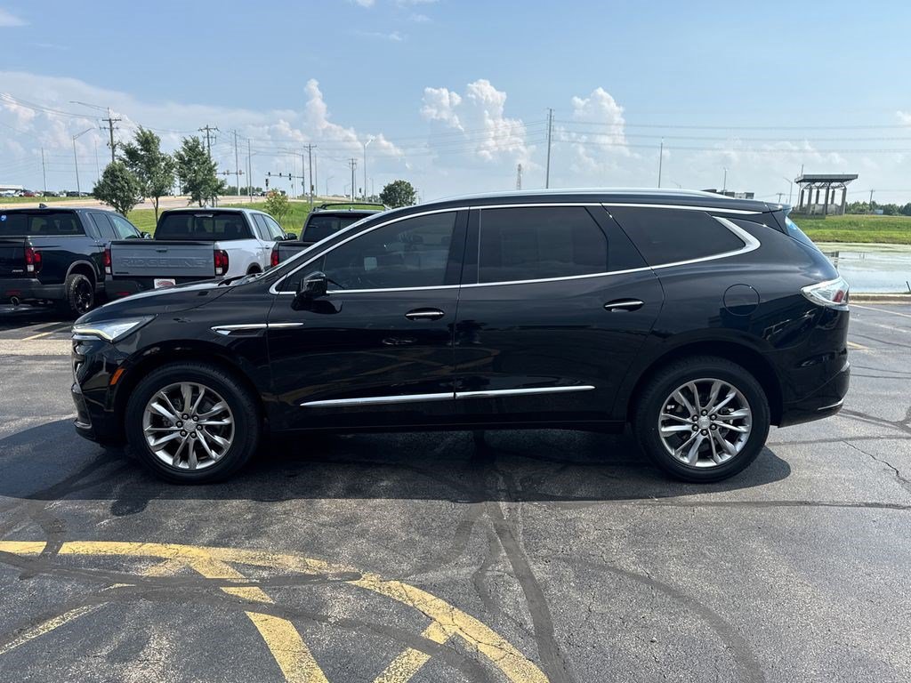 Used 2022 Buick Enclave Avenir w/ Avenir Technology Package AWD/4WD image 8