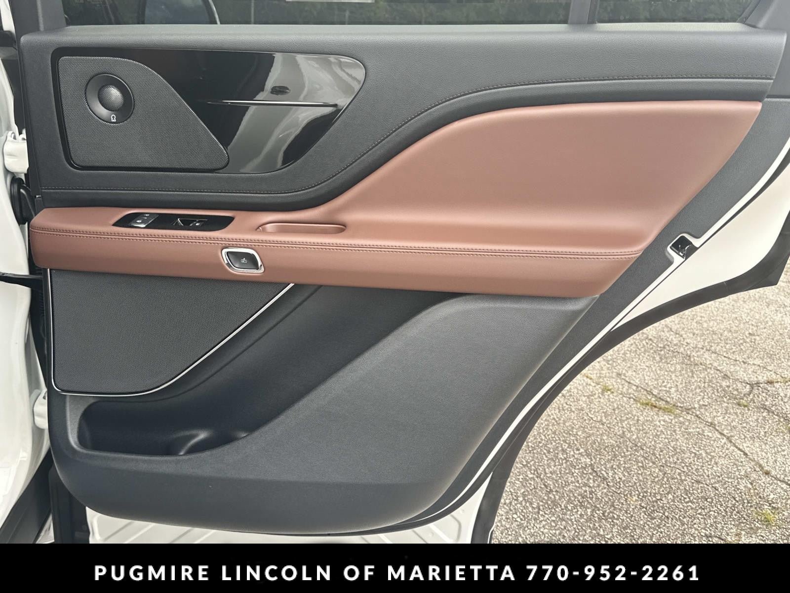New 2026 Lincoln Aviator Reserve RWD image 16