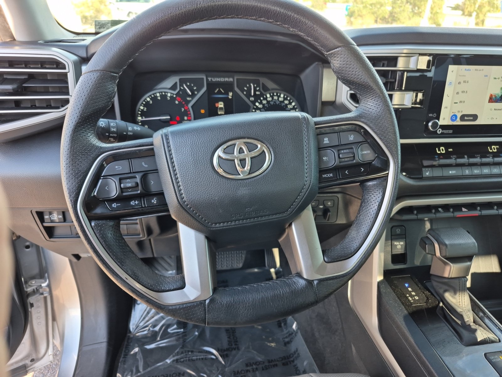 Used 2022 Toyota Tundra SR5 w/ SR5 Premium Package RWD image 9