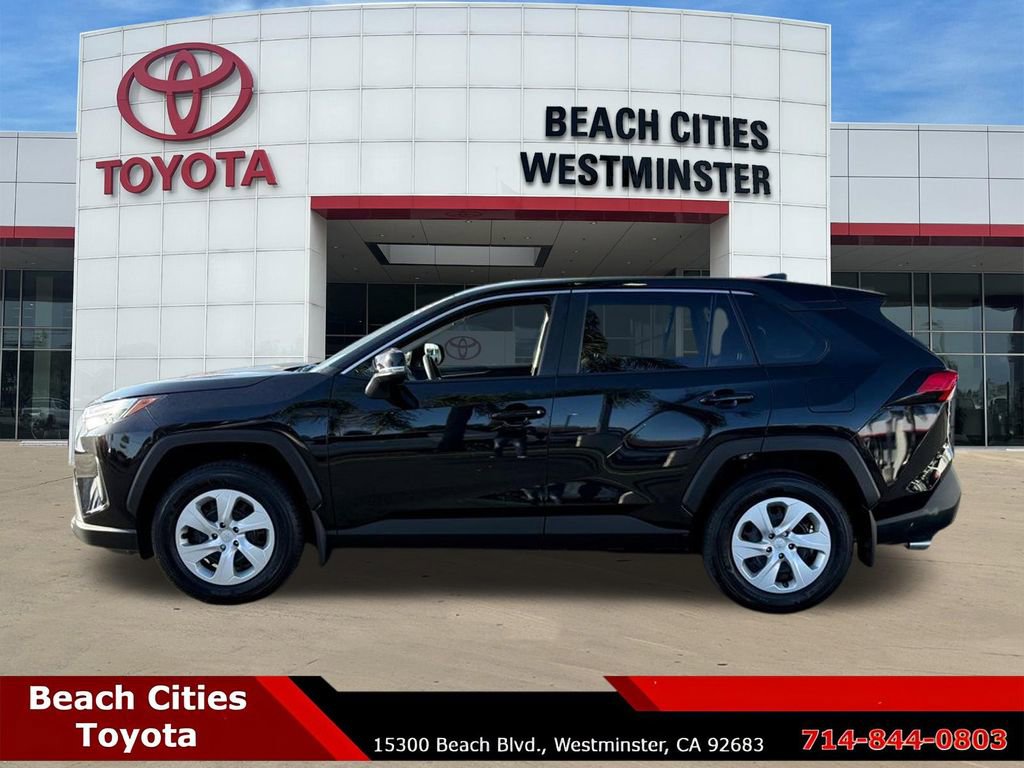 Certified 2025 Toyota RAV4 LE FWD image 7