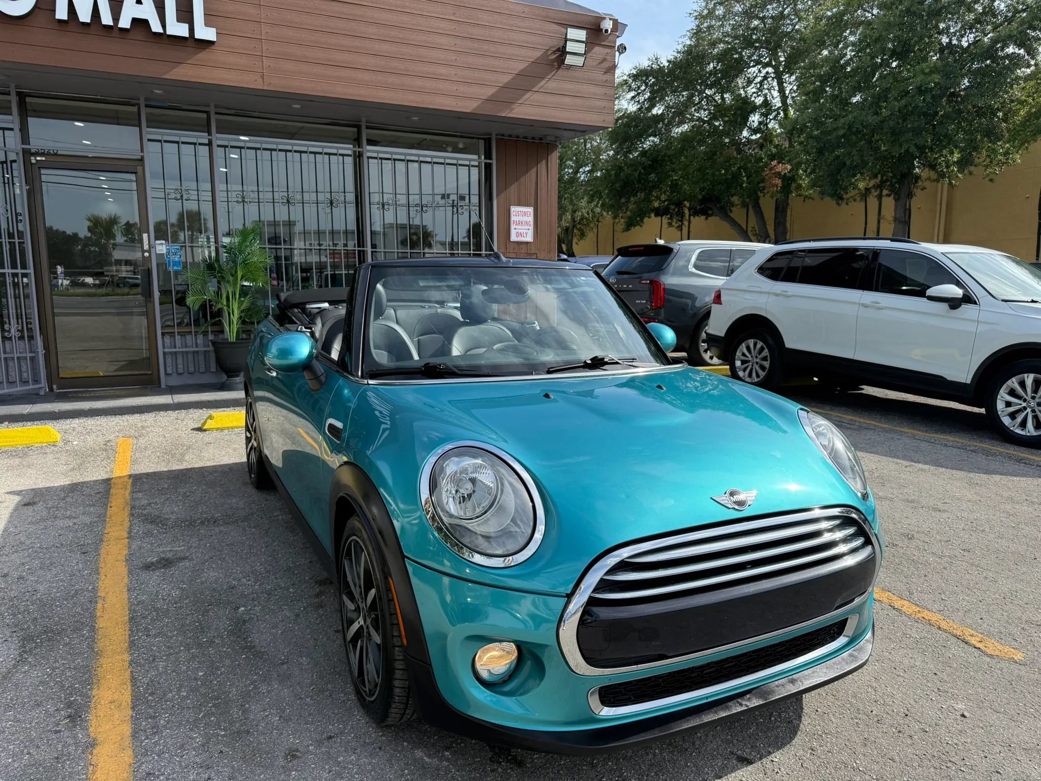 Used 2016 MINI Cooper Convertible FWD image 3