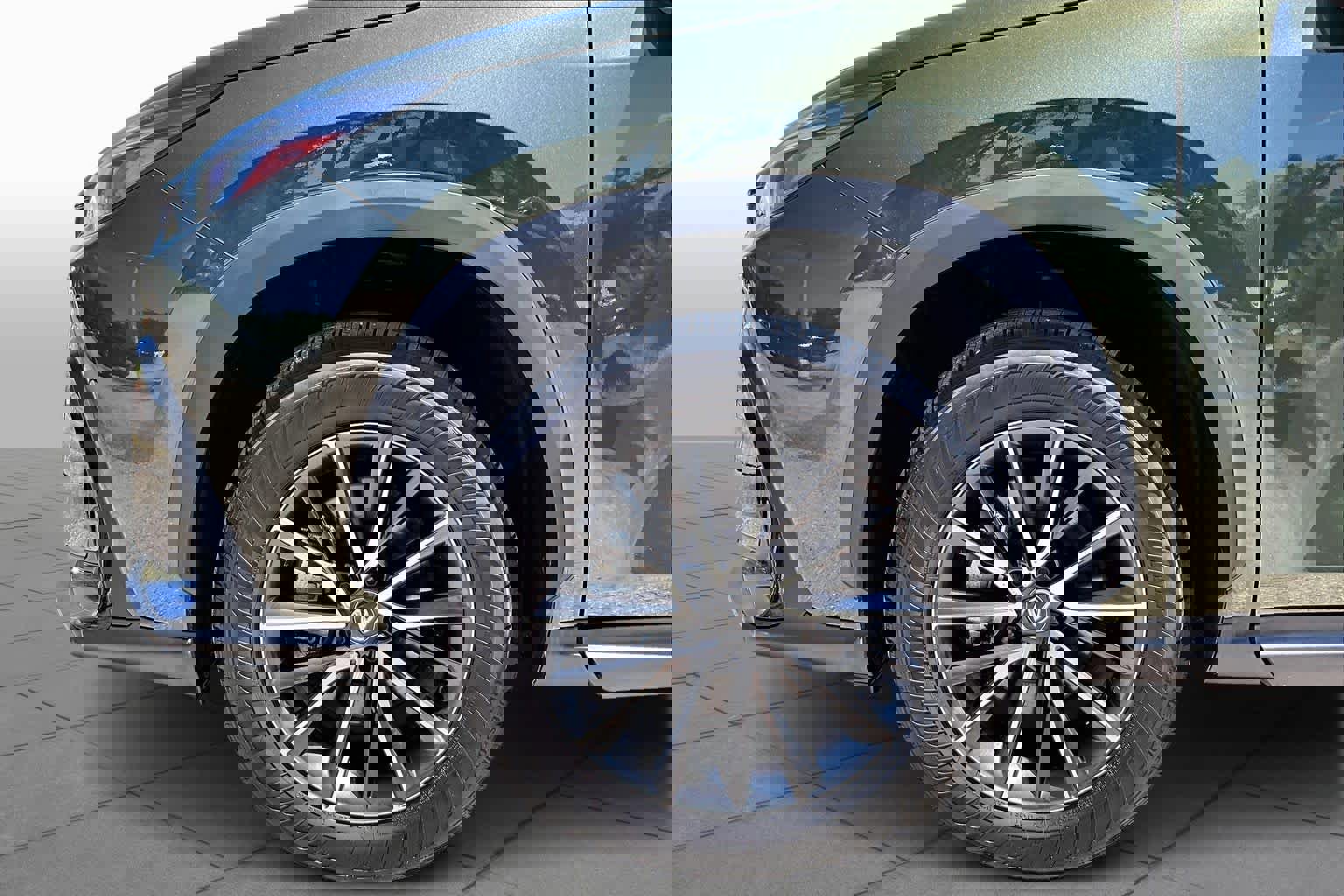 Used 2024 Lexus NX 250 w/ Towing Package (2000 Lbs) image 11