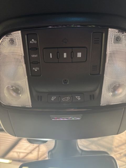 Used 2024 Dodge Durango GT AWD/4WD image 25