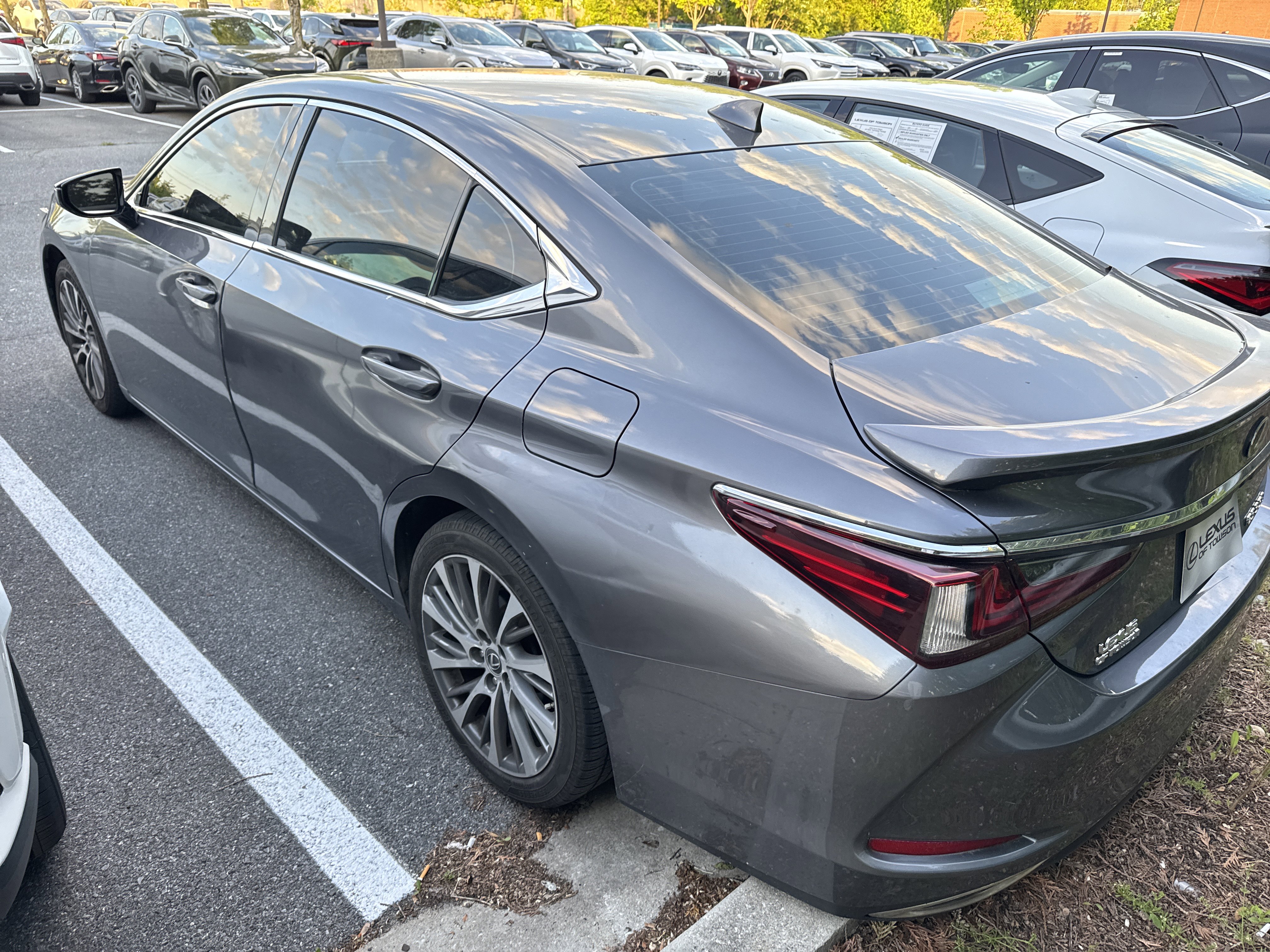 Used 2021 Lexus ES 350 w/ Premium Package FWD image 3