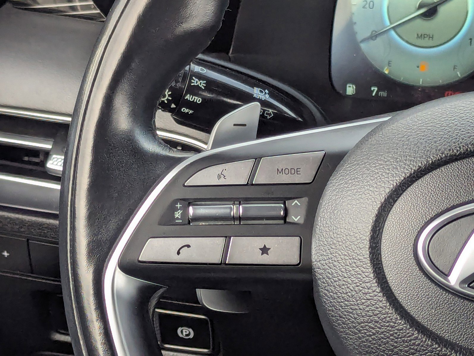 Used 2023 Hyundai Palisade Calligraphy image 23