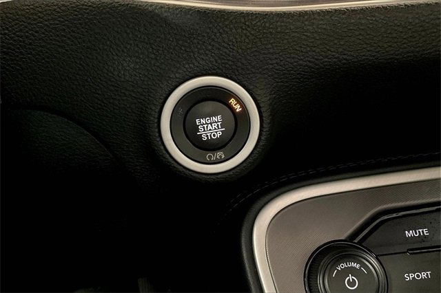 Used 2022 Dodge Challenger GT image 31