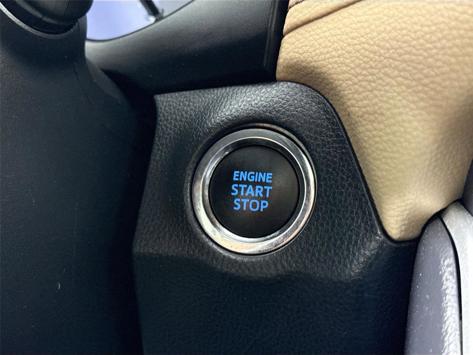 Used 2019 Toyota RAV4 Limited w/ Cold Weather Package image 22