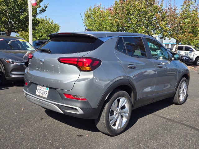 Used 2024 Buick Encore GX Preferred w/ Comfort Package AWD/4WD image 4