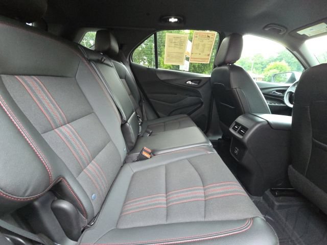 Used 2022 Chevrolet Equinox RS w/ LPO, Floor Liner Package FWD image 14