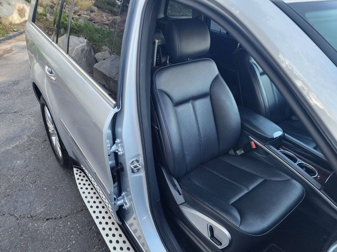 Used 2010 Mercedes-Benz GL 450 4MATIC image 34
