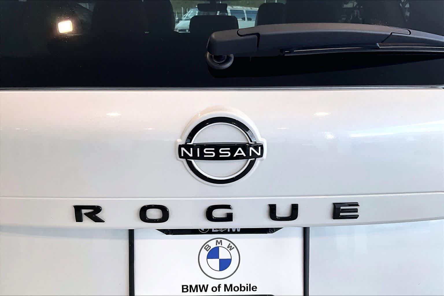 Used 2026 Nissan Rogue Dark Armor FWD image 30