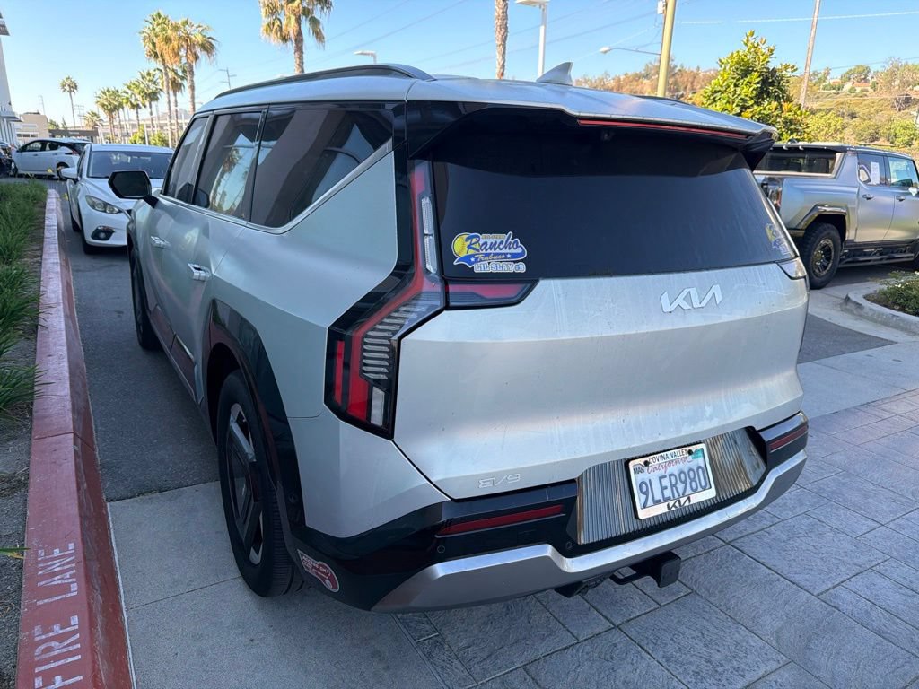 Used 2024 Kia EV9 Land AWD/4WD image 7