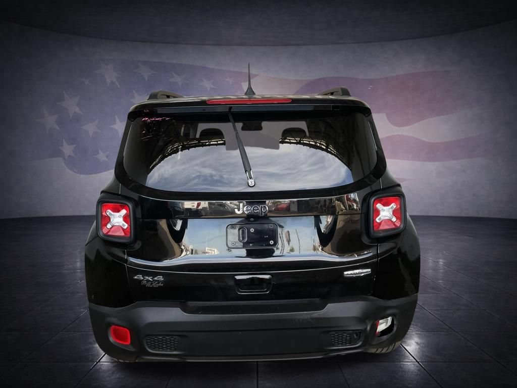 Used 2021 Jeep Renegade Latitude AWD/4WD image 4