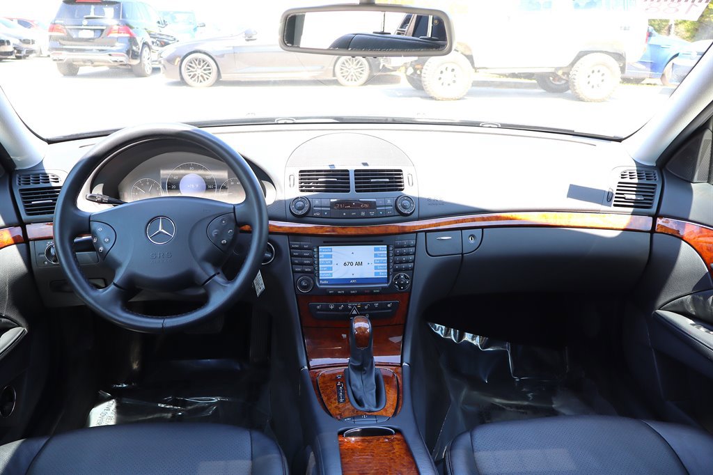 Used 2005 Mercedes-Benz E 500 4MATIC Sedan image 12