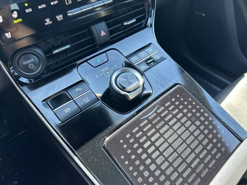 Used 2024 Subaru Solterra Touring image 28