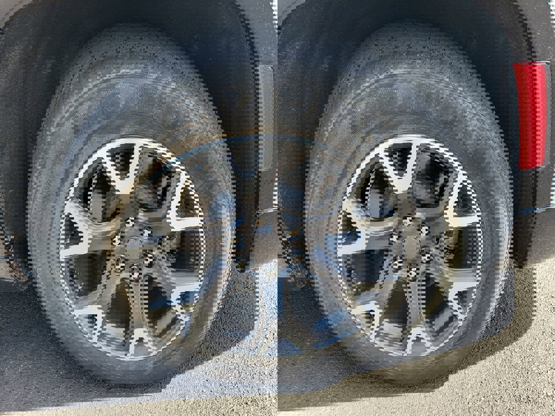 Used 2024 Jeep Wagoneer Series III AWD/4WD image 31