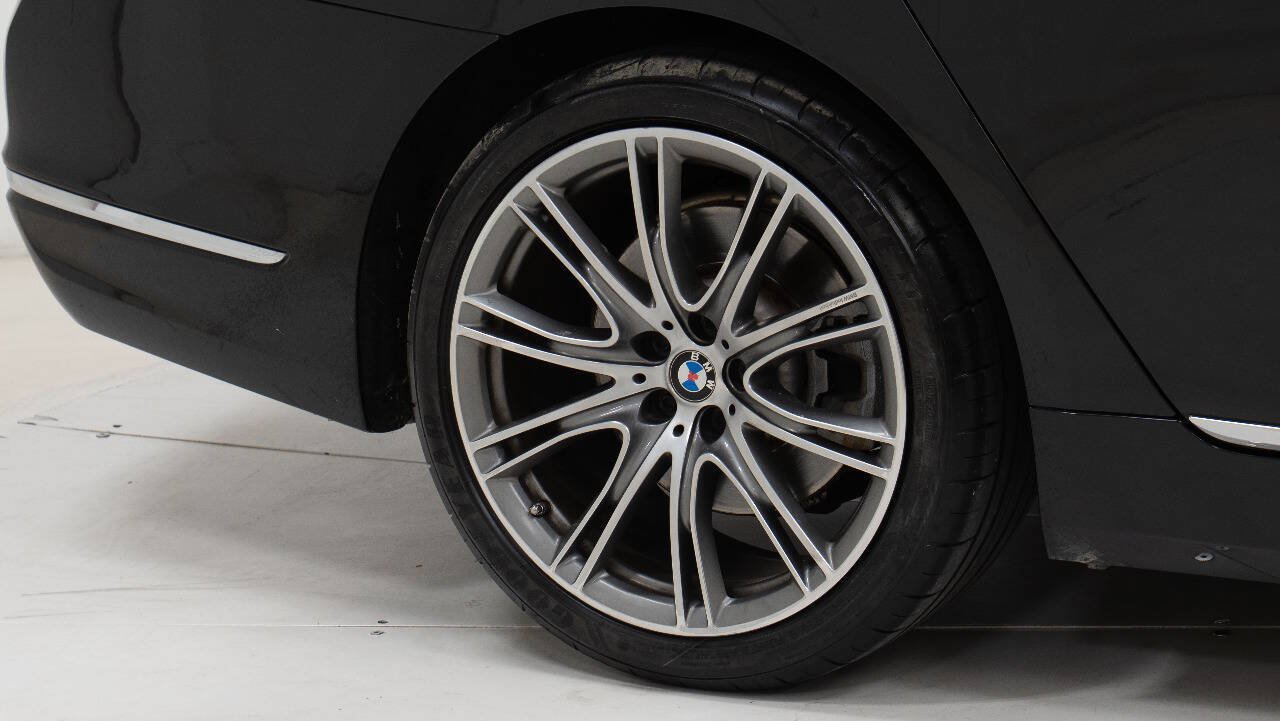 Used 2021 BMW 740i w/ Premium Package RWD image 76