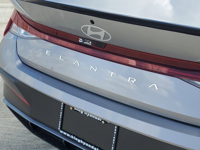 New 2026 Hyundai Elantra SEL Sport Premium FWD image 7