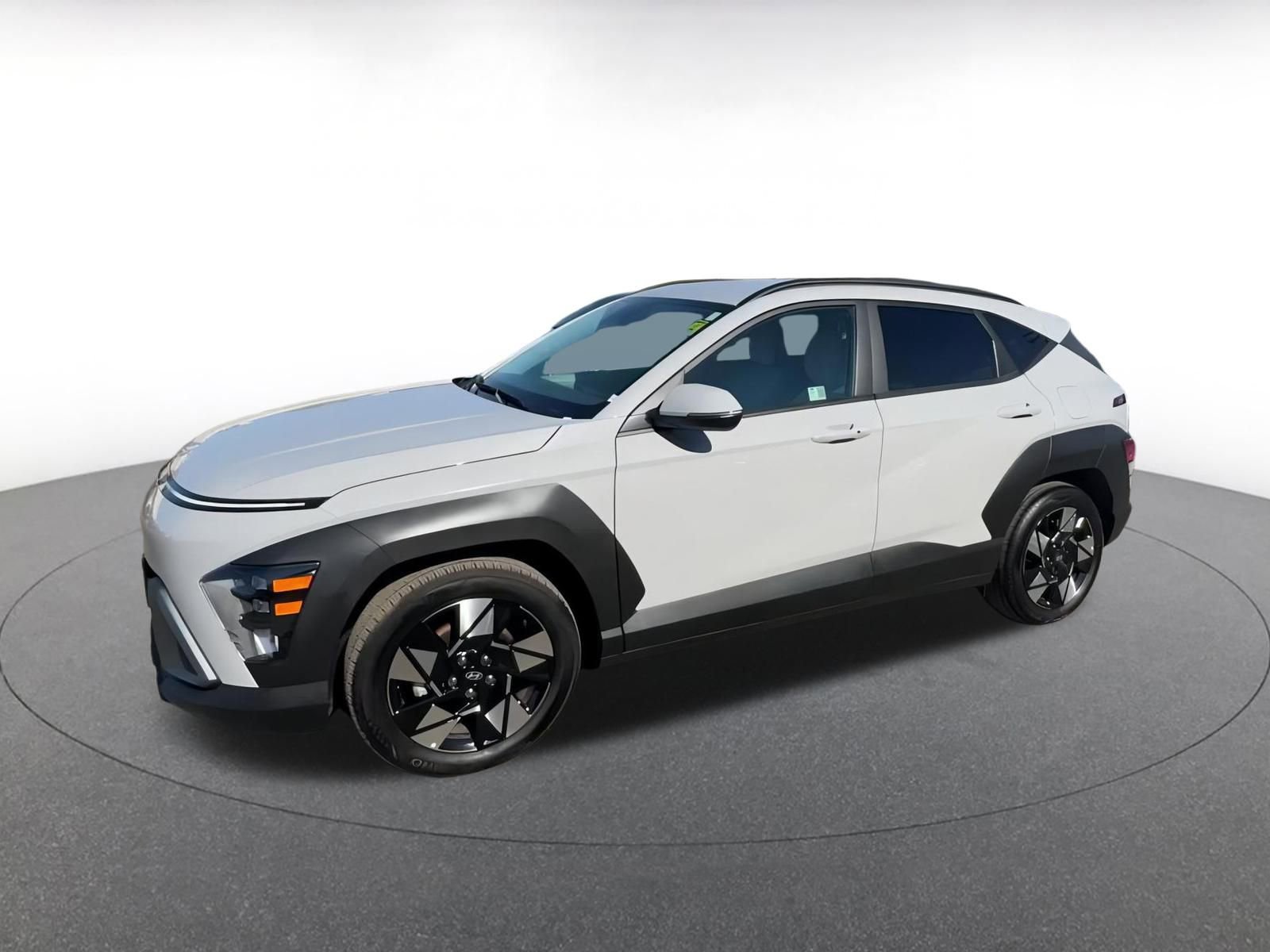 Used 2025 Hyundai Kona SEL image 8